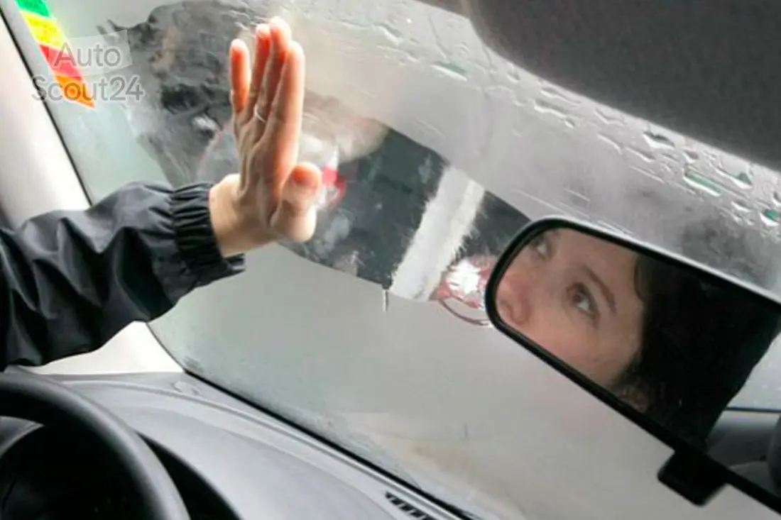 Cómo quitar la humedad del coche Cómo quitar la humedad del coche