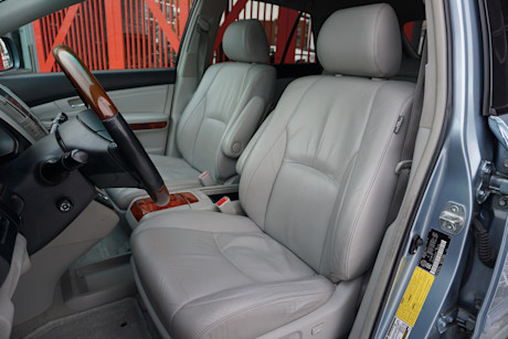 Editorial 2025 lexus rx vs 2005 lexus rx comp di 250304 23