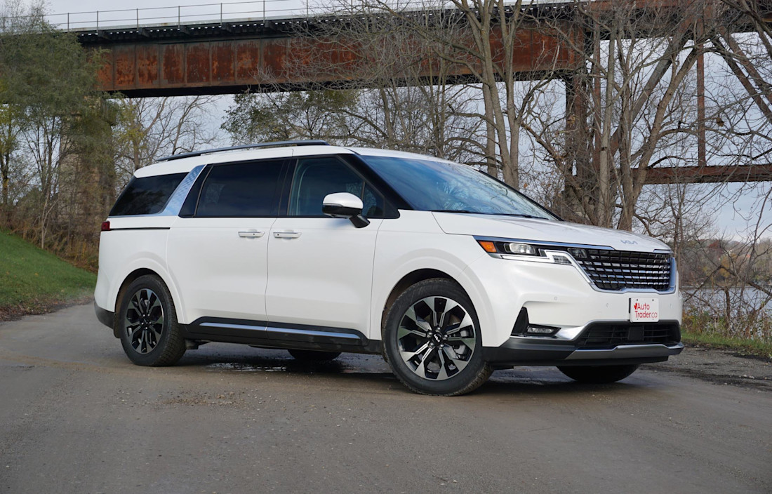 2022 Kia Carnival Review and Video