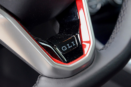 Volkswagen Jetta GLI 2022 : essai routier Body Image