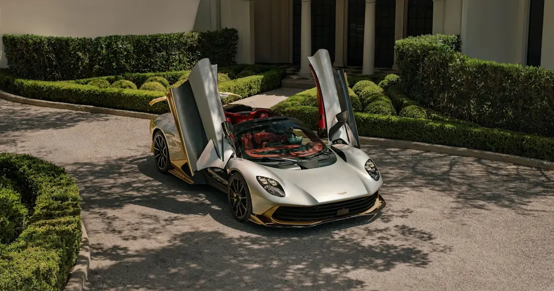 Aston Martin Valhalla Spider-14