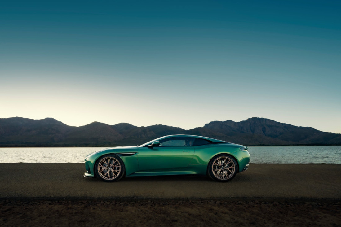 Nuevo-Aston-Martin-DB12-2023 (31).jpg