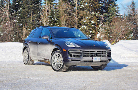 Editorial 2019 porsche cayenne turbo 02 pb