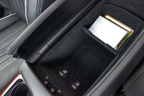 Editorial 2017 genesis g90 33t 26 dh