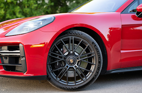 2025 Porsche Panamera GTS Review Image