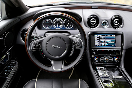 Editorial 2015 jaguar xj lwb awd portfolio ts 21