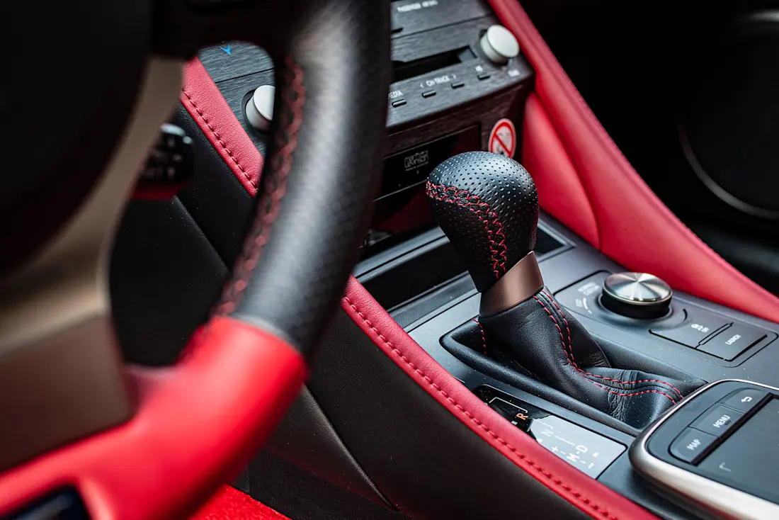 Lexus-RC-F-Track-Edition-2020-Gear Lexus-RC-F-Track-Edition-2020-Gear