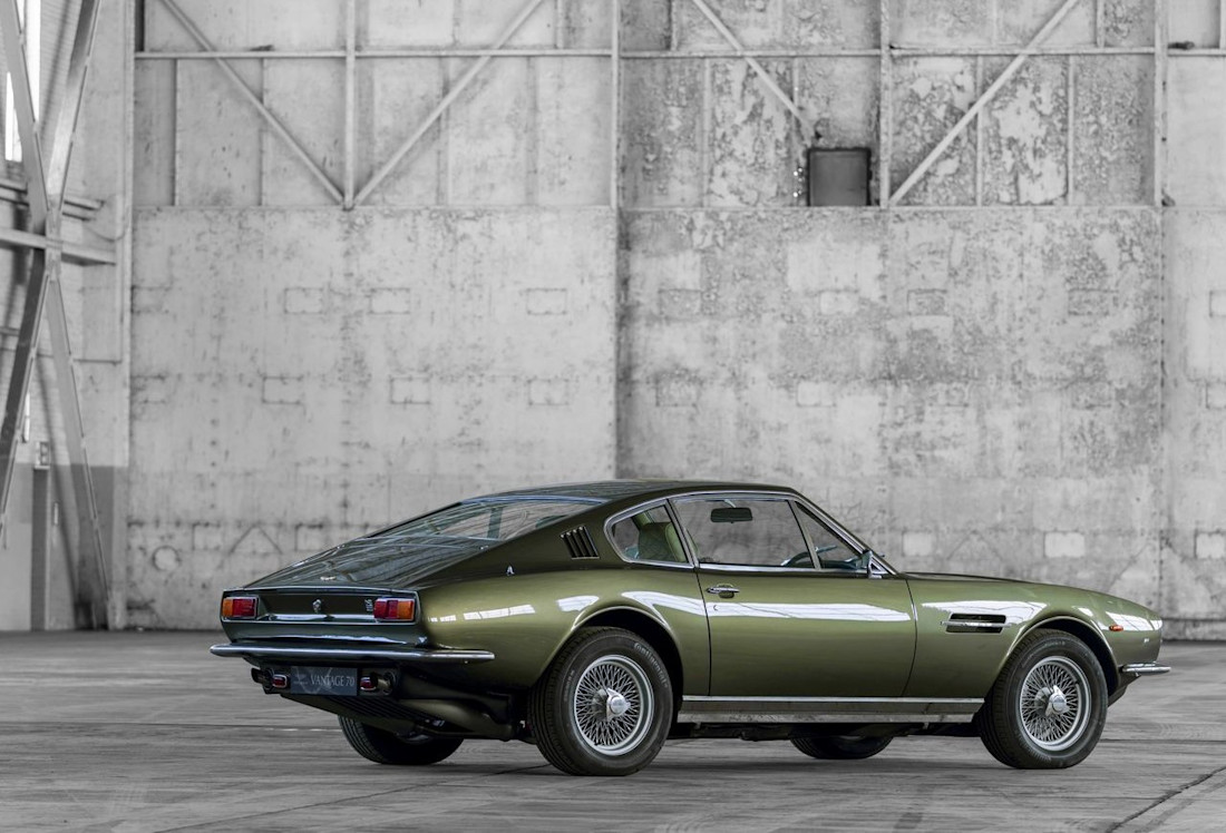 aston martin dbs vantage 476