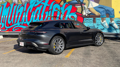 Editorial 2021 porsche taycan turbo s cross turismo 08 ct