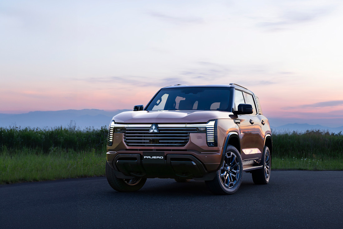 Mitsubishi Pajero 2027 1