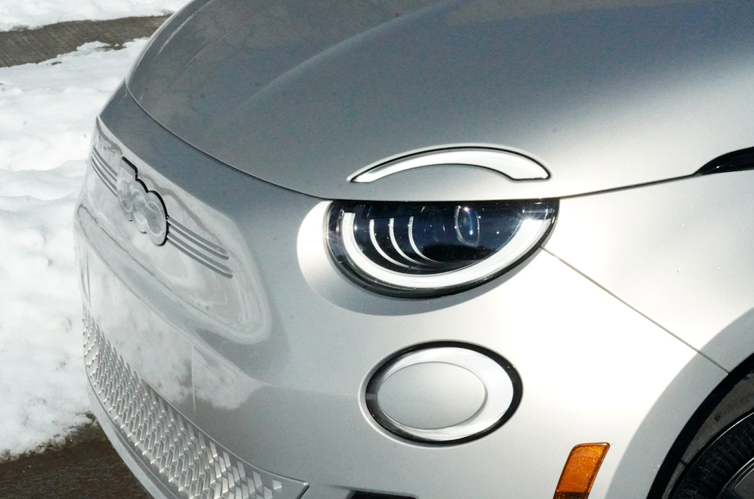 2025 Fiat 500e Griogio Armani - TD - VA - 260404 - 16.jpg