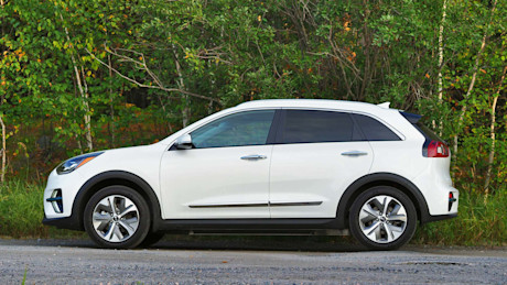 Editorial 2019 kia niro ev sx touring 05 jp