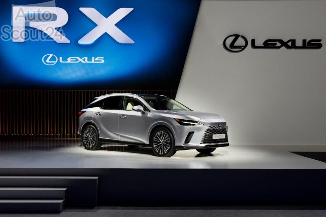 RX 450h+ Sonic Silver 003(1).jpg