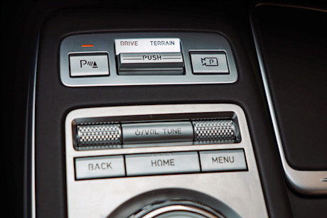 Editorial 2023 genesis electrified gv70 prestige td 230810 29 jm