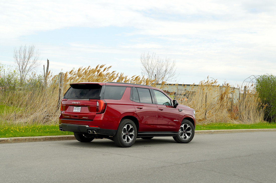 GMC Yukon AT4 Ultimate 2025 : essai routier Body Image