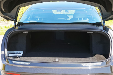 Editorial 2024 lucid air fd 240411 18 jl