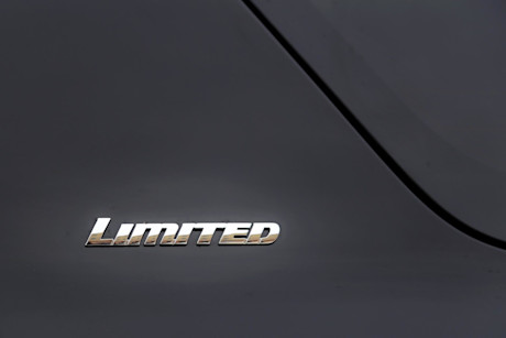 Editorial 2015 toyota 4runner limited 5 passenger ts 08
