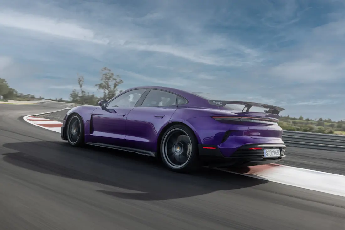 Porsche-Taycan-Turbo-GT-Weissach-Package