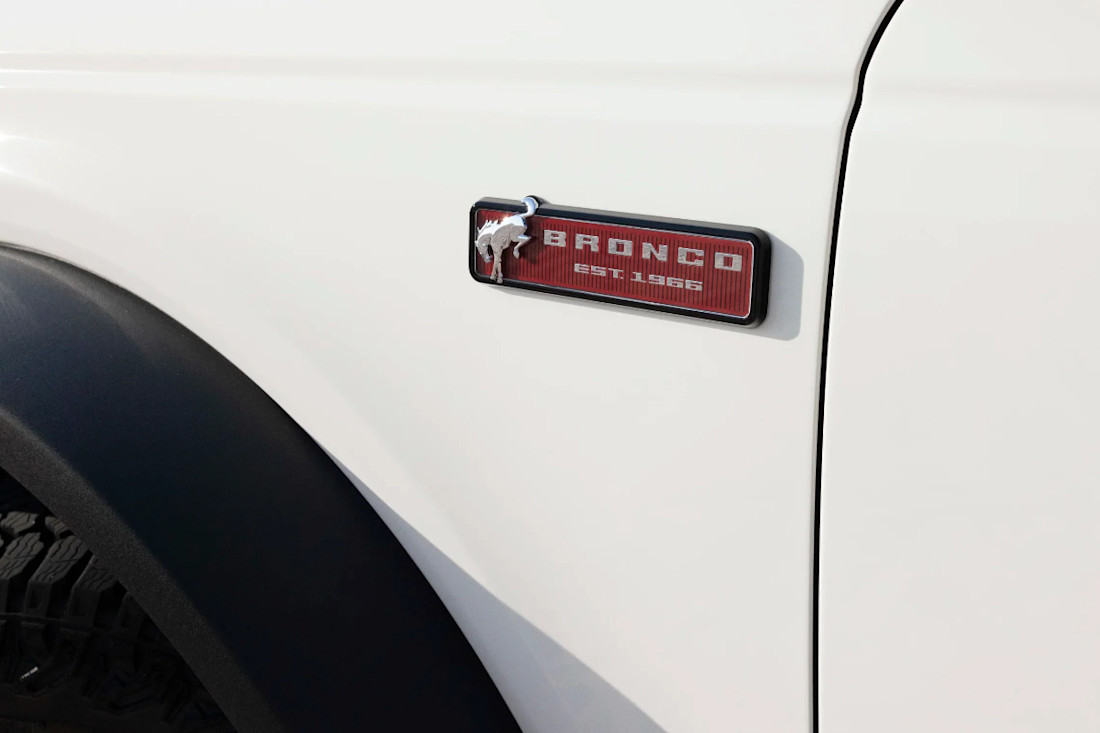 Ford-Bronco-60th-Anniversary -Package-2025 (1).jpg