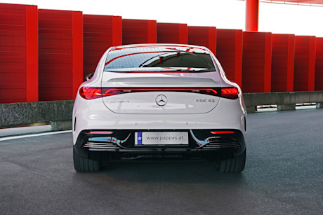 5 mercedes-amg-eqe-43-4matic-2022-heck