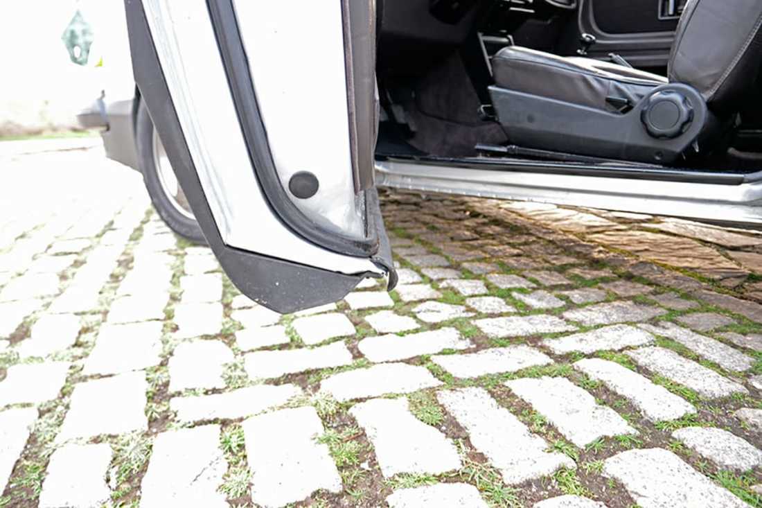 Cómo cambiar las gomas de la puerta del coche
