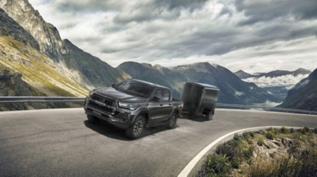 Pick-up Toyota Hilux 2022: ecco la versione GR SPORT