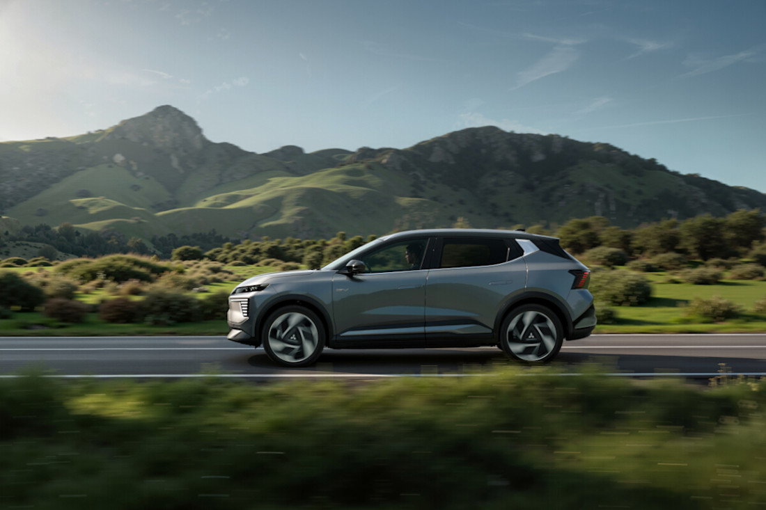 Eclipse Cross_014.jpg