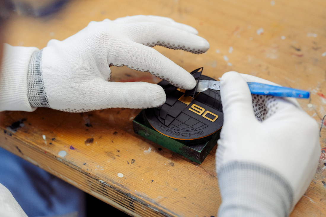 911-GT3-90-F-A-porsche-2025 (6).jpg