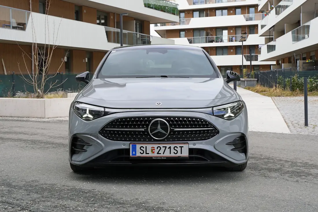 Mercedes Benz CLA 200 4Matic Hybrid 2026_frontal