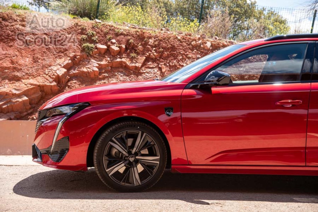 peugeot-308-sw (18).jpg