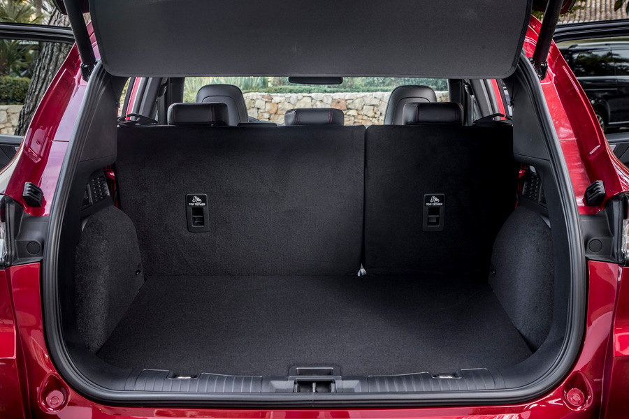 ford_kuga_st-line_x_ecoblue_hybrid_16.jpeg