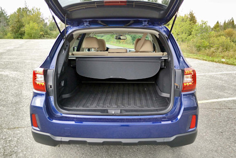 Editorial 2017 subaru outback touring 09 jbe