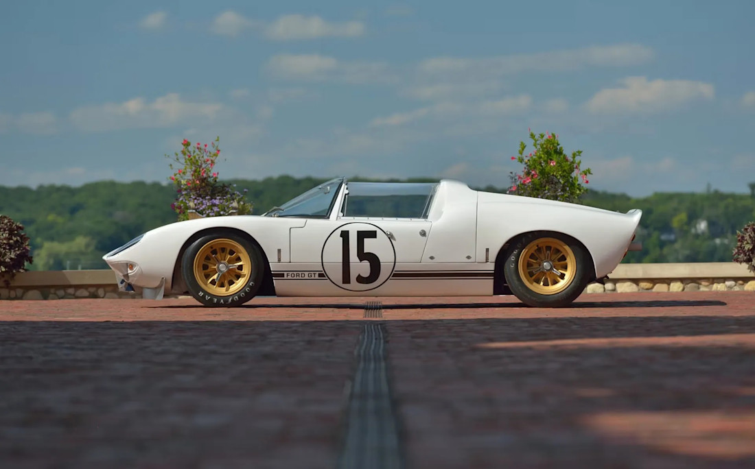 Ford-GT40-Roadster-Prototype-1965 (9).jpg