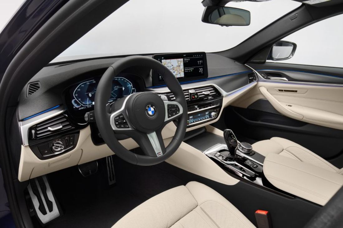 P90389046_highRes_the-new-bmw-530e-xdr (1).jpg