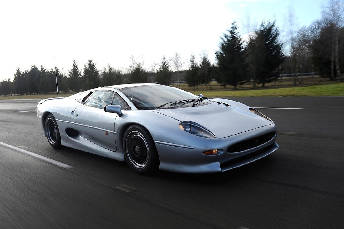Jaguar-XJ220-1992 (7).jpg