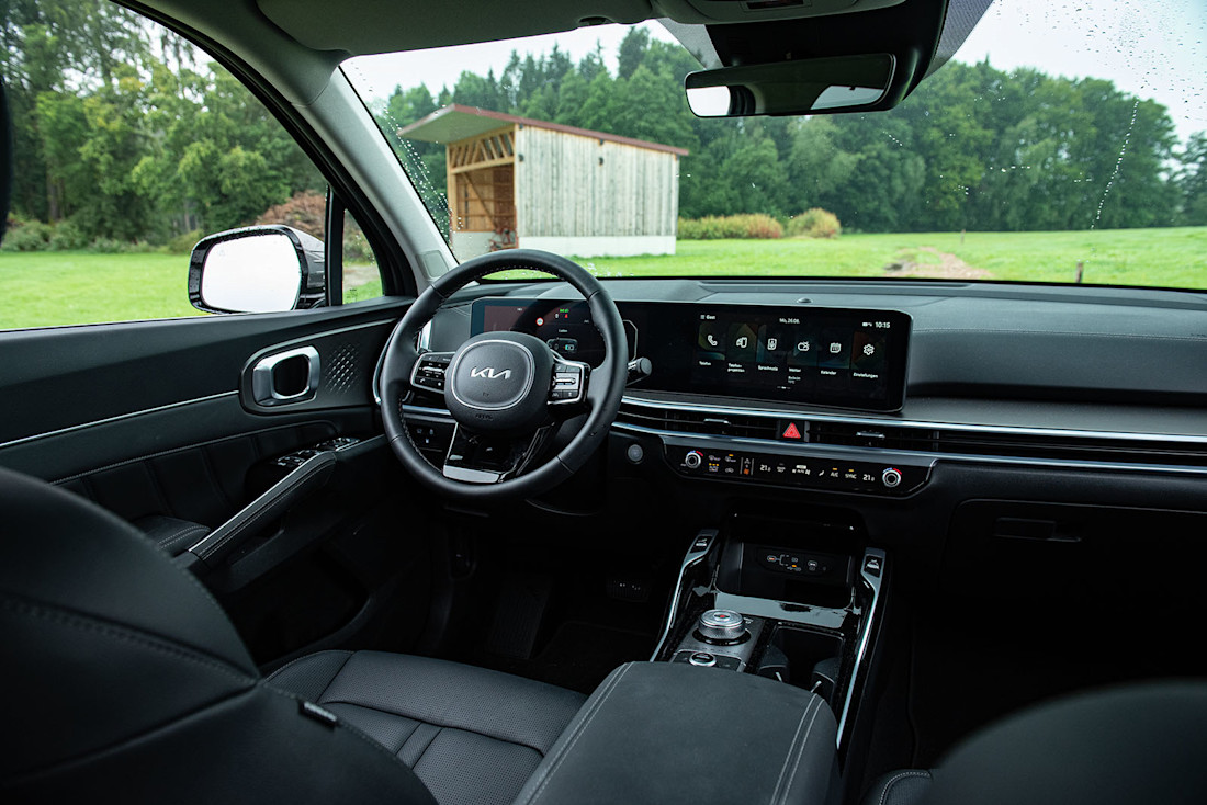kia-sorento-plug-in-hybrid-2024-cockpit