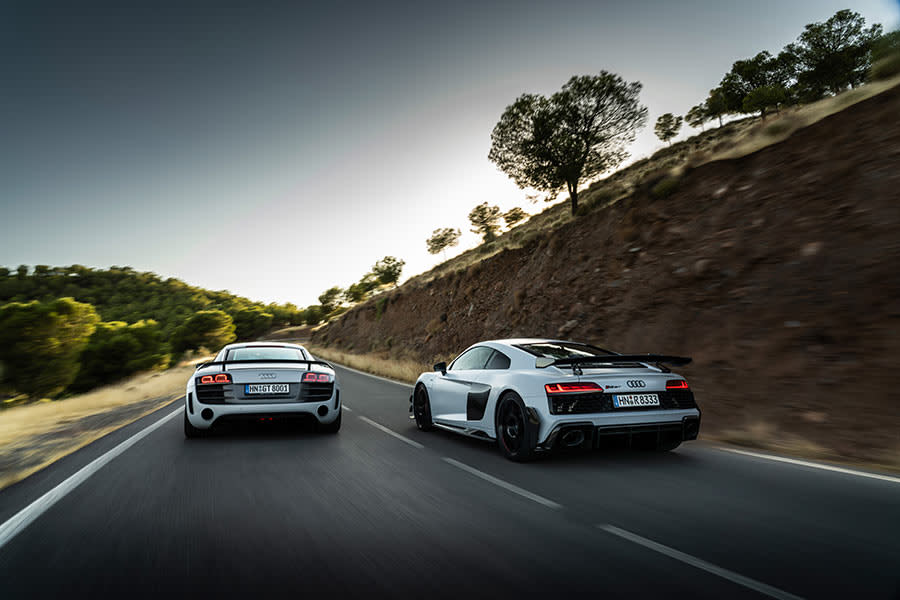 Audi-R8-V10-GT-RWD-2022-autoscout24 (15).jpg
