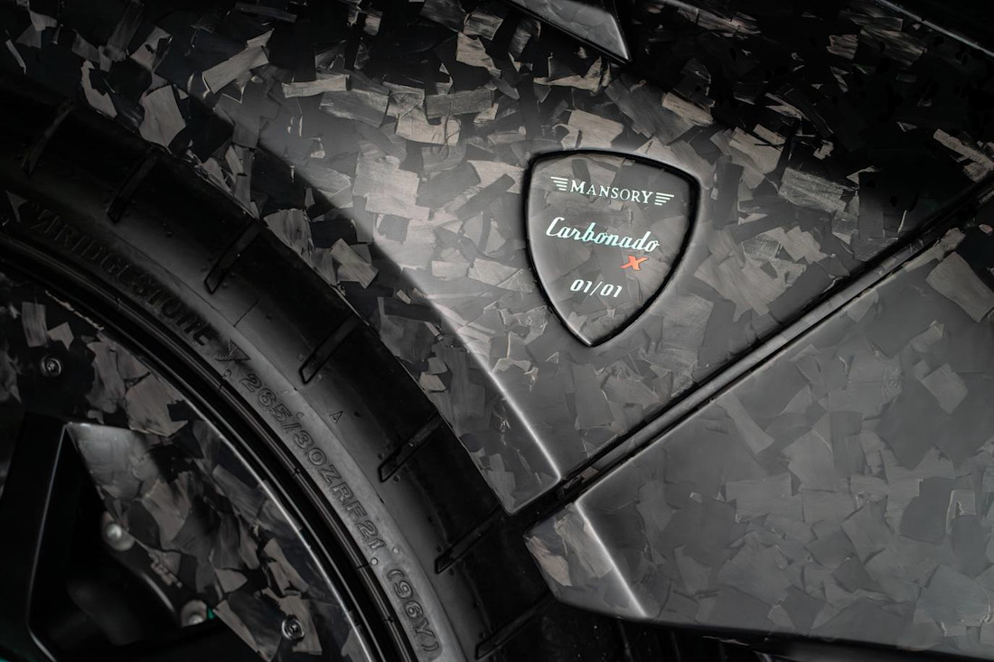 Mansory Lamborghini Revuelto Carbonado X (3).jpg