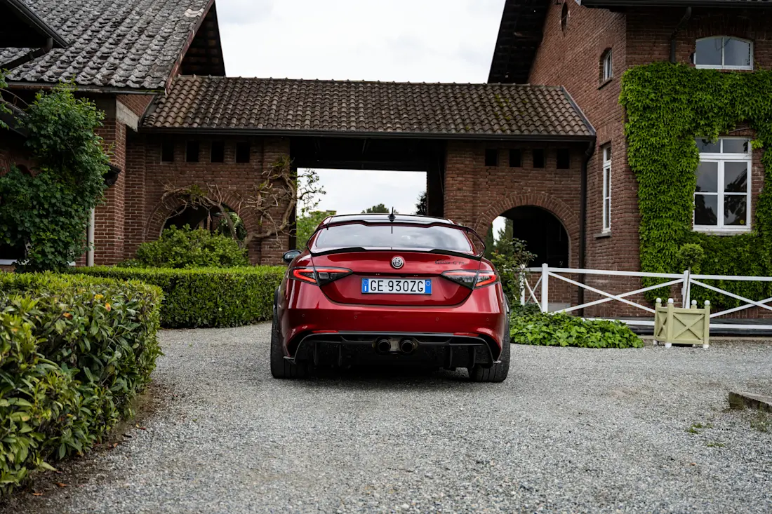 Giulia GTAm ETNA Red (8)