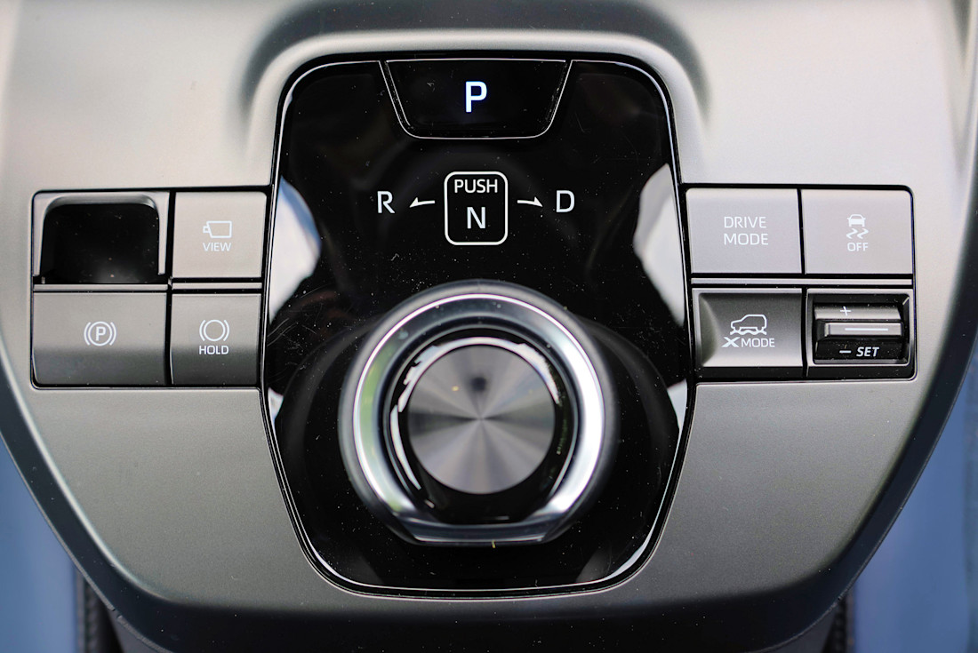 2026 Subaru Trailseeker Review - Interior - Gear Selector.jpg