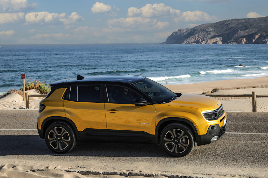 JeepAvenger side