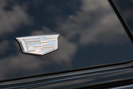 Editorial 2023 cadillac escalade esv sport platinum td 230920 13 jm