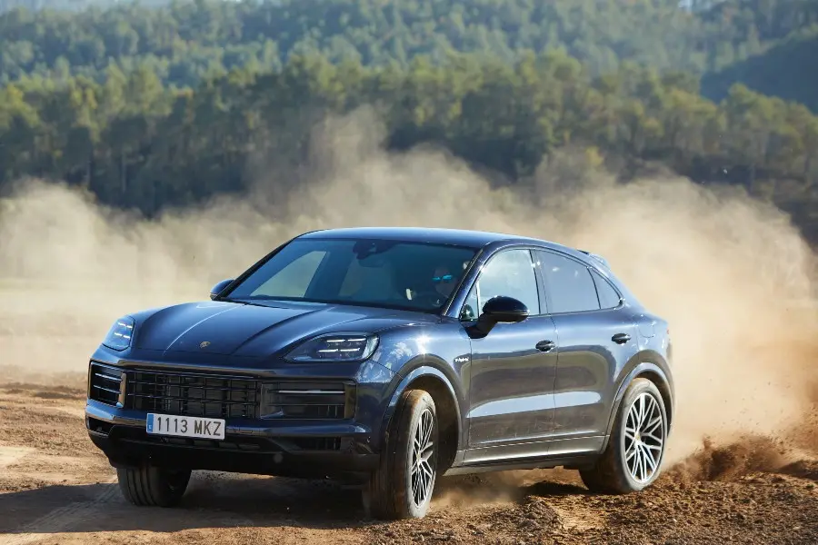 Porsche Cayenne e-hybrid-16