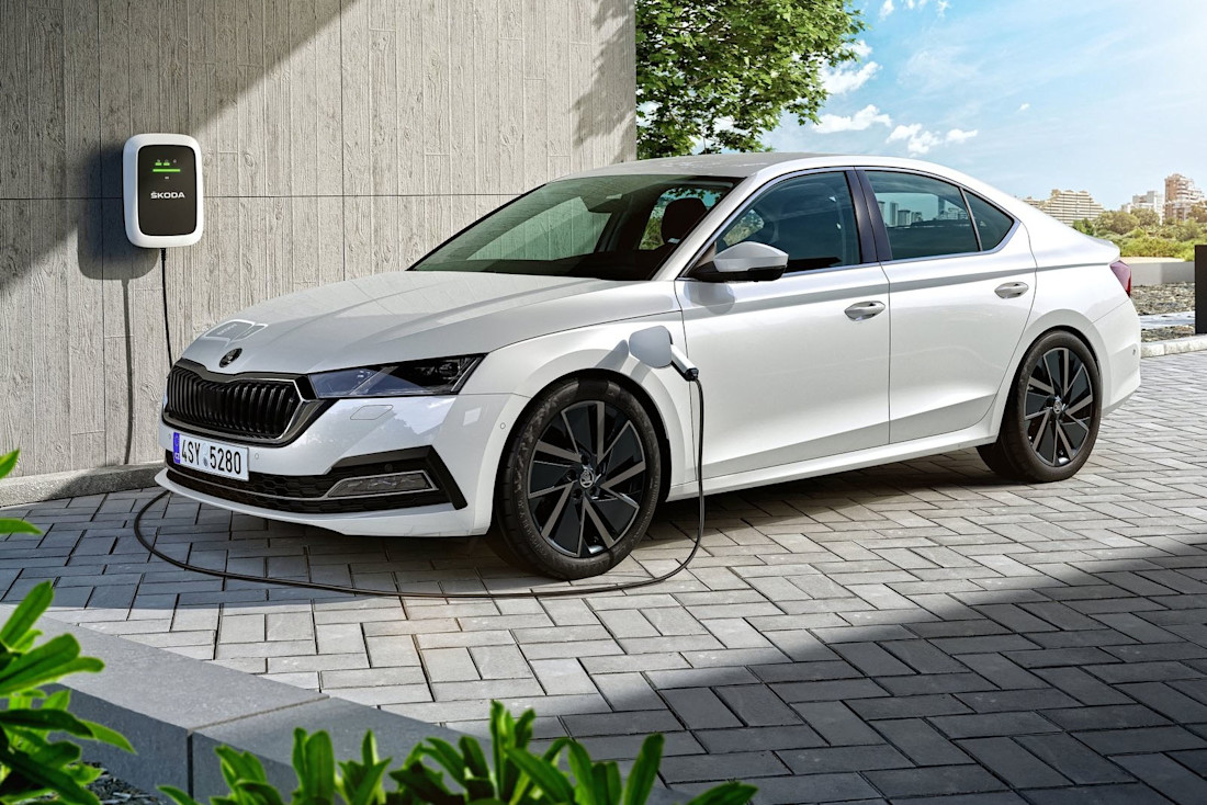 Skoda-Octavia-Hybrid-Limousine.jpg