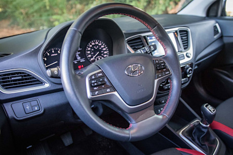 Editorial 2018 hyundai accent 5 door gls manual 18 bm