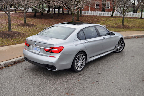 Editorial 2019 bmw 740le 09 mb