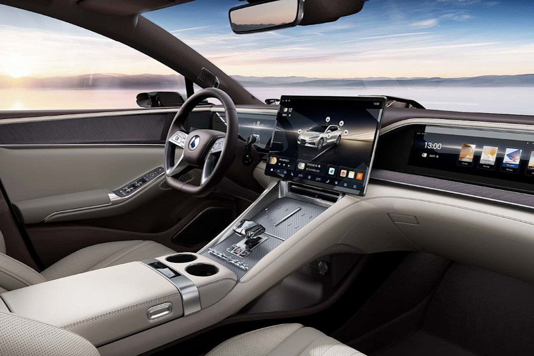 denza-z9-gt-interior (7).jpg