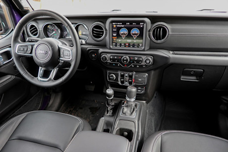 Editorial 2023 jeep wrangler sahara 4xe 25 jm