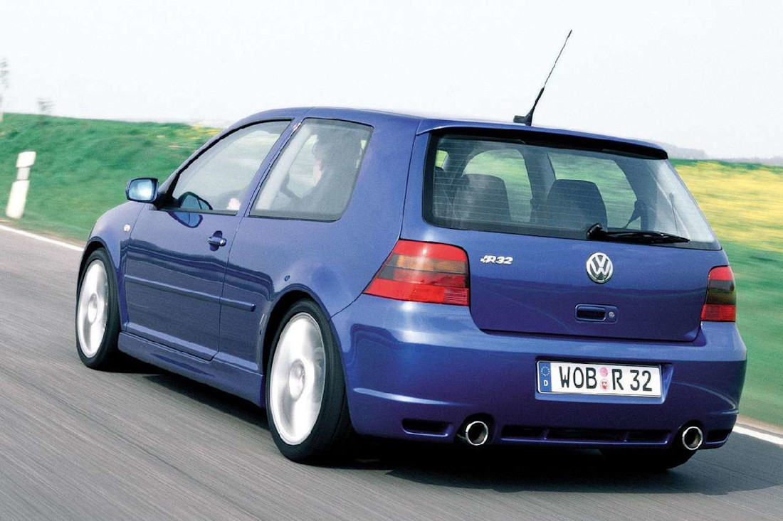 Volkswagen-Golf_R32-2002-1280-ead44b6626f875c8b8719baf818076854e.jpg