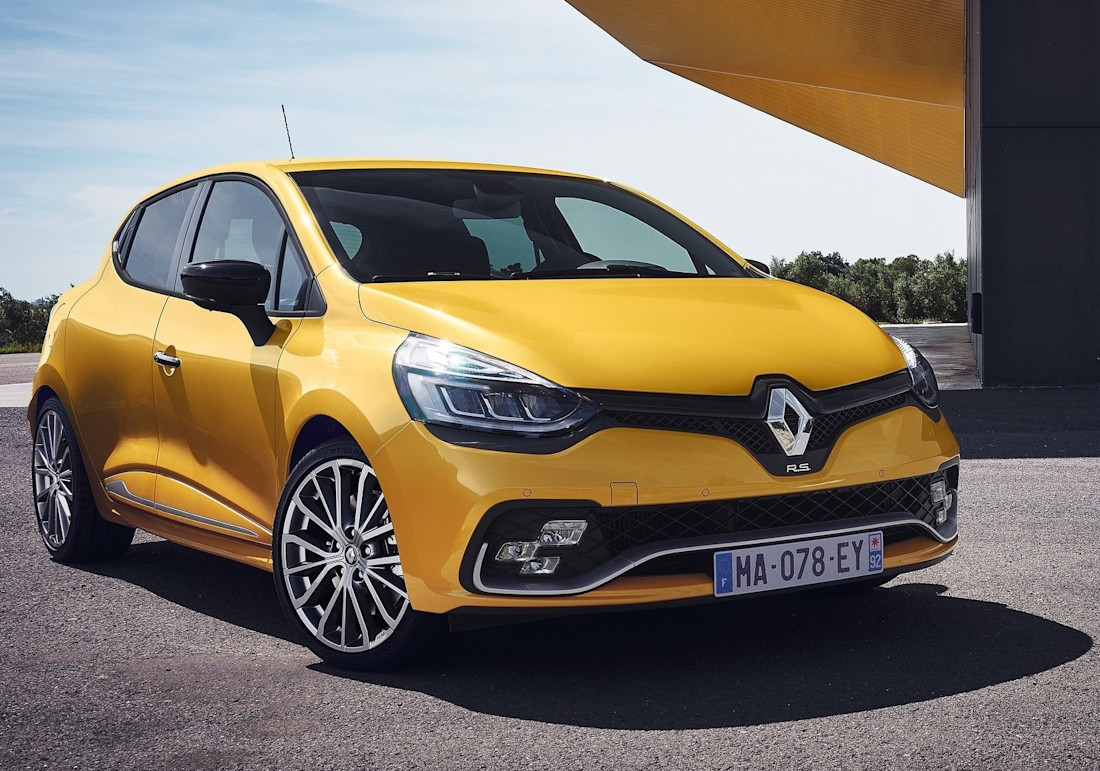 renault-clio-rs-side